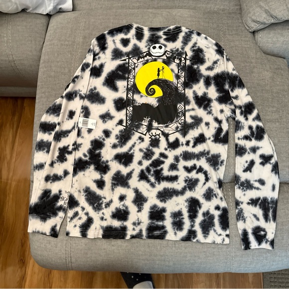 Disney Parks Nightmare Before Christmas Long Sleeve Jack and Sally Small NWT. - Picture 7 of 8